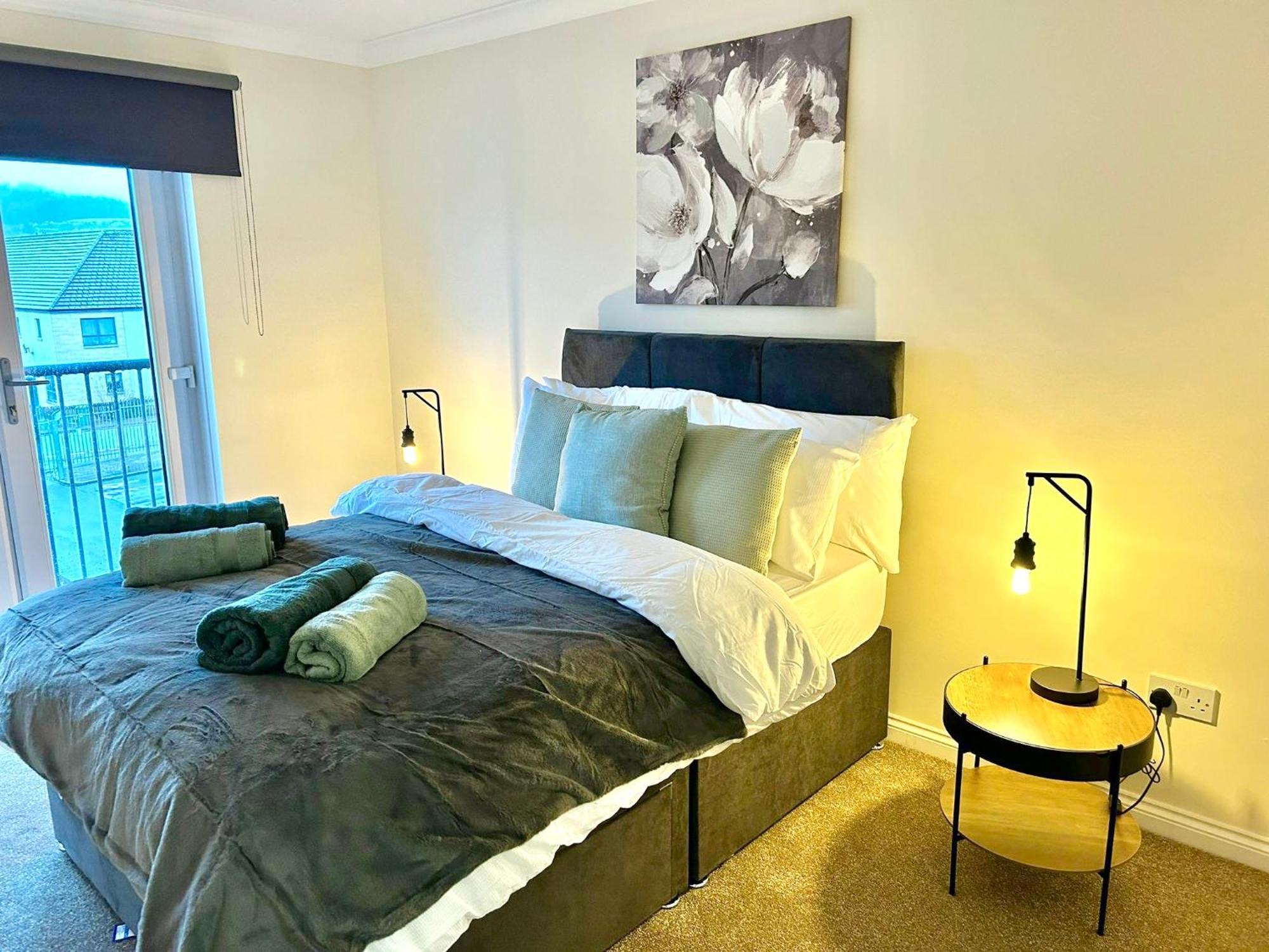 Central Cosy Riverview Apartment 2 Bed, 2 Bath, Free Parking / Wifi Инвернес Екстериор снимка